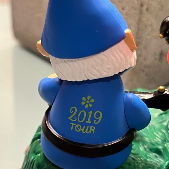 NEW 2019 Hallmark Keepsake Dueling Gnomes - Picture 13 of 15